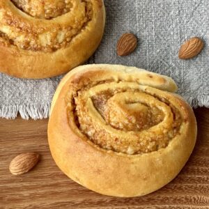 Paula mit Nuss - 2 Stück